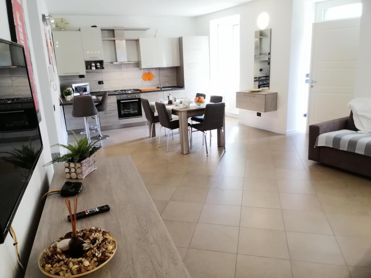 Bellagio Dreams Apt, Pool, With Private Garden, Near Lake Exterior foto