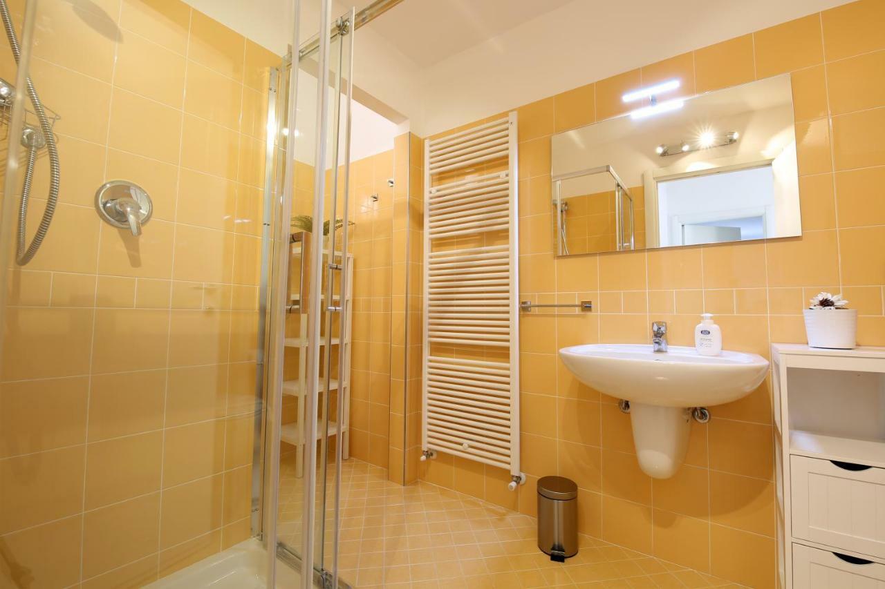 Bellagio Dreams Apt, Pool, With Private Garden, Near Lake Exterior foto